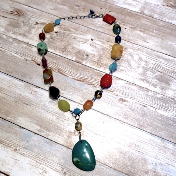Hand-made gorgeous polished stone necklace with turquoise pendant - Picture 4 of 9
